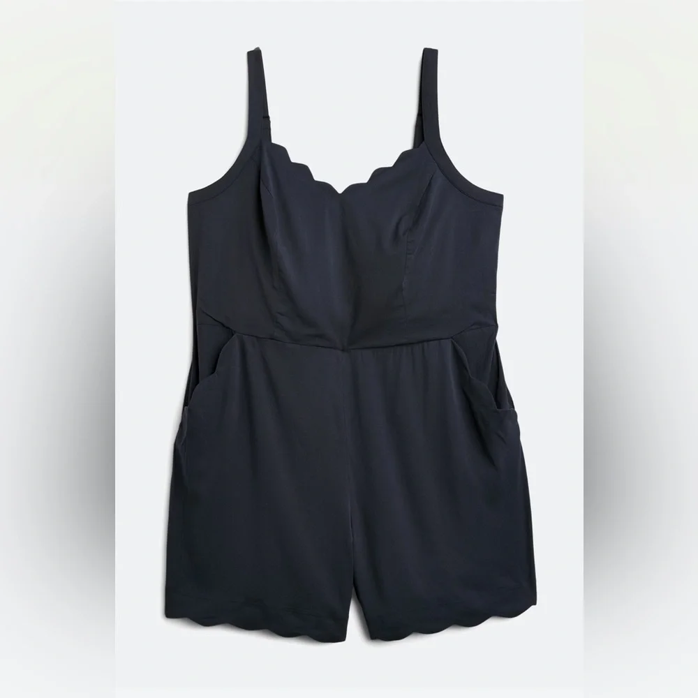 Beatriz Scallop Detail Plus Romper 2X - Picture 5 of 10